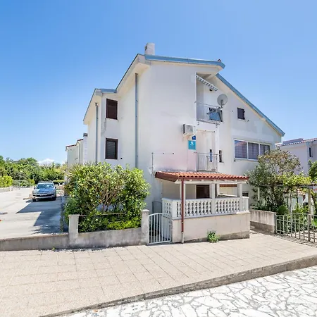 With Parking Space Baska, Krk - 22413 Апартаменты Башка